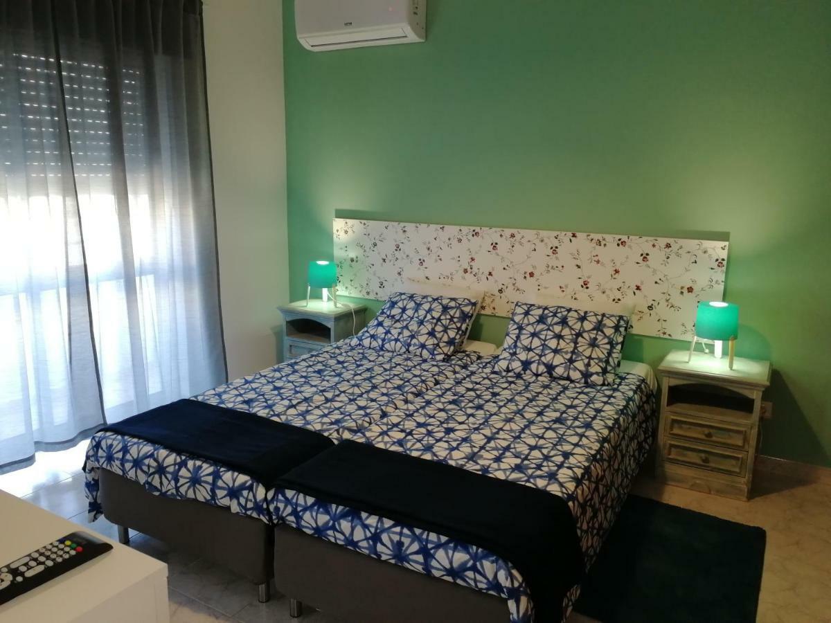 Ocean's 7 - Lagos Guest House Exterior foto